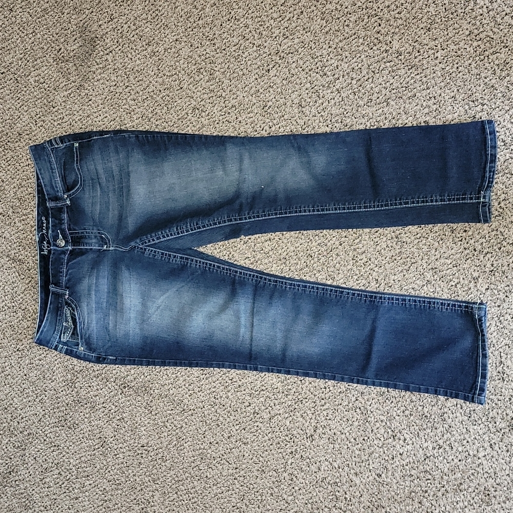 Ariya Jeans